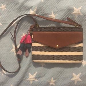 Devon crossbody bag by fossil.